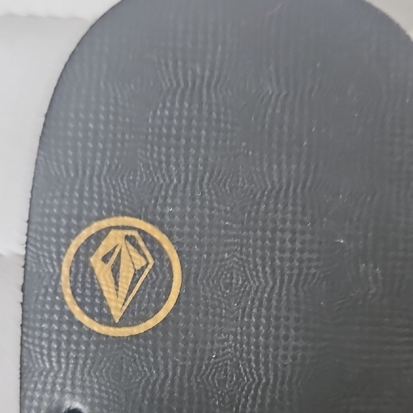MEN Volcom Black and Blue Flip Flops SIZE 11 - Picture 3 of 7